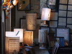 -邊城書店