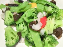 橄榄油炒田园时蔬-大树餐厅(益田假日店)