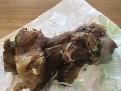 -熊大师牛羊粉(红谷凯旋店)