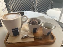-LAVAZZA拉瓦萨咖啡(上海金融街店)