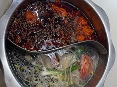 -岗上渣渣老火锅(两路口店)