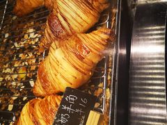 黄金流奶羊角-麦田工坊(月湖店)