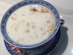 桃胶牛奶-老廣糖水铺(乐汇城店)