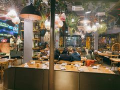 -胡桃里音乐餐厅(陶溪川店)(川湘赣菜·世界百大酒庄直供红酒·音乐表演)