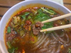 -郎吞虎咽酸辣粉(第一桥店)