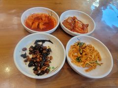 特色小菜-长寿参鸡汤(朝韩风情街店)
