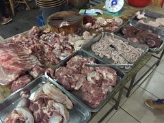 -标记美食新鲜猪杂(兴南大道店)