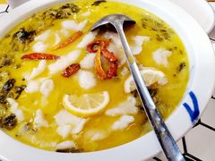 酸菜柠檬鱼-有家川菜(宝山万达店)