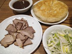 -李连贵酒家熏肉大饼(昆明街店)