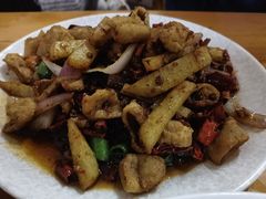 -茅屋大酒店