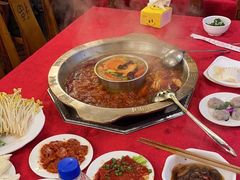 -山城年华老火锅(玉林店)
