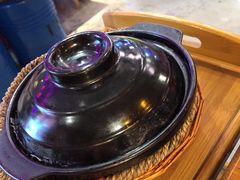 广式腊味煲仔饭-捞围鲜·港式打边炉(海阳路店)