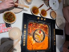 -老牌坊云南鱼豆花火锅(哈西万达店)