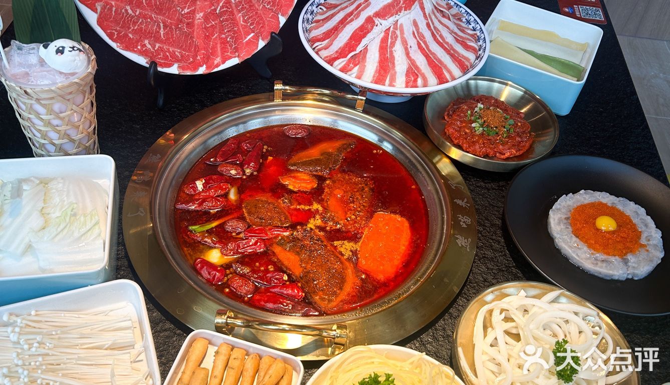 当然，还有他们的招牌瀑布土豆丝，涮三秒就能吃