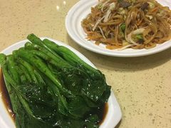 油菜，河粉-正哥点心皇子(锦江国际广场店)
