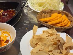 -朱光玉火锅馆(小寨原力场店)