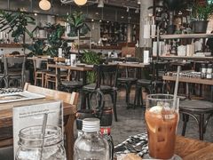 -ROAST coffee & eatery