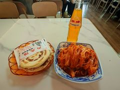 -晓峰手工擀面皮(新民街总店)