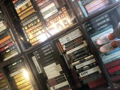 -钟书阁(松江泰晤士小镇店)