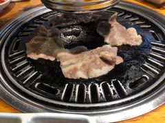 -唯成•韩国炭火烤肉 유성고기