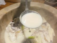 -滇香肴·云南菜蒸汽石锅鱼(云南北路店)