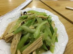 西芹腐竹-张记烤羊腿