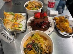 -W COLLECTIVE  DESSERT SHOP