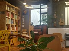 大堂-新华里咖啡书吧(新华书店小寨店)