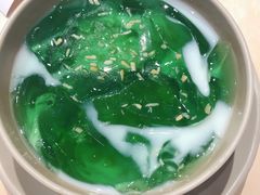 椰林斑斓冰粉-遇见小面(凯德广场店)