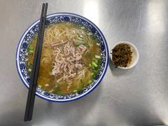 -日欣特色米粉(东宝店)