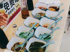 -灵芝妹子海鲜米线(香炉礁山姆店)