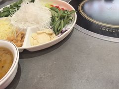 -官塘陈记鱼生·潮汕砂锅粥·牛肉火锅(潮枫路总店)