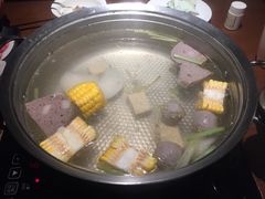 特色锅底-牛焱·贵州黄牛肉火锅(城西银泰店)