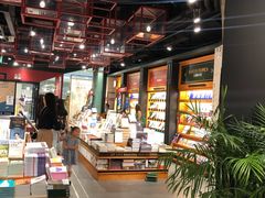 -西西弗书店&矢量咖啡(凯德晶萃广场店)