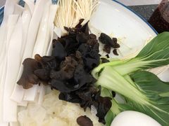 -撒拉人家.酸菜牦牛肉火锅