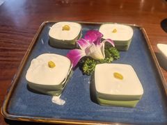 椰汁西米盏-食肆&Fourteen(武林夜市店)