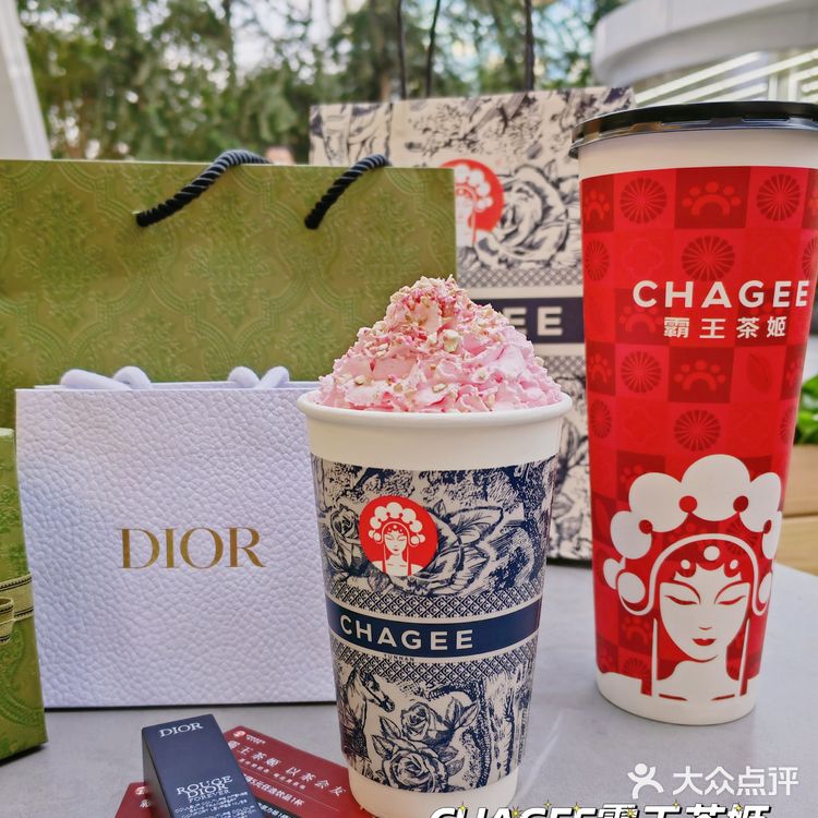国风奶茶天花板：霸王茶姬西安站💐💐💐