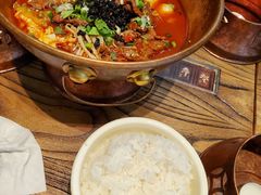-成都你六姐·牛肉冒菜(上海环宇荟店)
