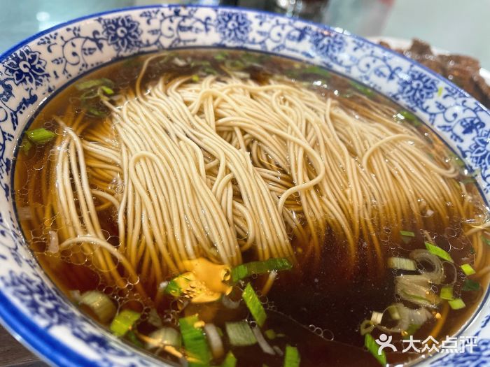 裕兴记•蟹黄面馆(人民广场店)红汤面底图片