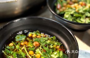 Spicy Frog with Chili Oil Dip