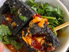 -黑色经典臭豆腐·湖南特产(步行街店)