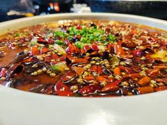 -兔行天下-鸿鹤鲜锅兔(中海国际店)