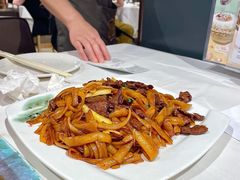 干炒牛河-稻香酒家·34年老字号·港式粤菜(汉街店)