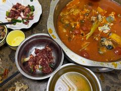-黄利砖万峰林布依特色酸笋牛肉馆