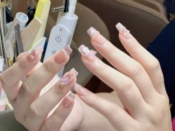 -UGIRL有个美甲