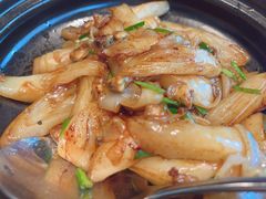 蚬芥炒肠粉-谭厨中山传家菜.乳鸽.脆鲩鱼(华强北中航城店)