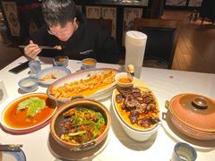 功夫腊味煲仔饭-八府香鸭·啫啫煲(华山路店)