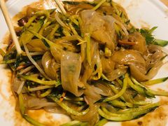 东北七彩大拉皮-关东小磨东北菜(上海长风大悦城店)