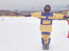 -采薇庄园四季滑雪场