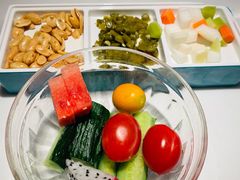 开胃小菜和餐前水果-荷塘秋月·本帮江浙菜(国权路店)